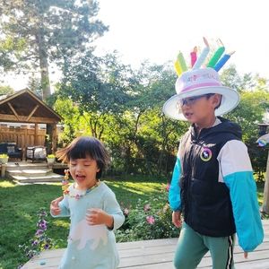 Meet your Posher, Qian